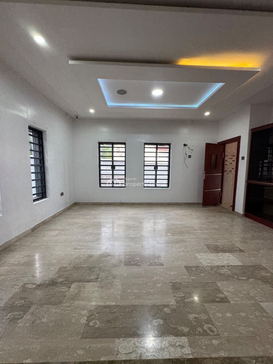 Spacious 5 Bedroom Fully Detached House with Bq, Vgc, Lekki, Lagos, Detached Duplex for Sale