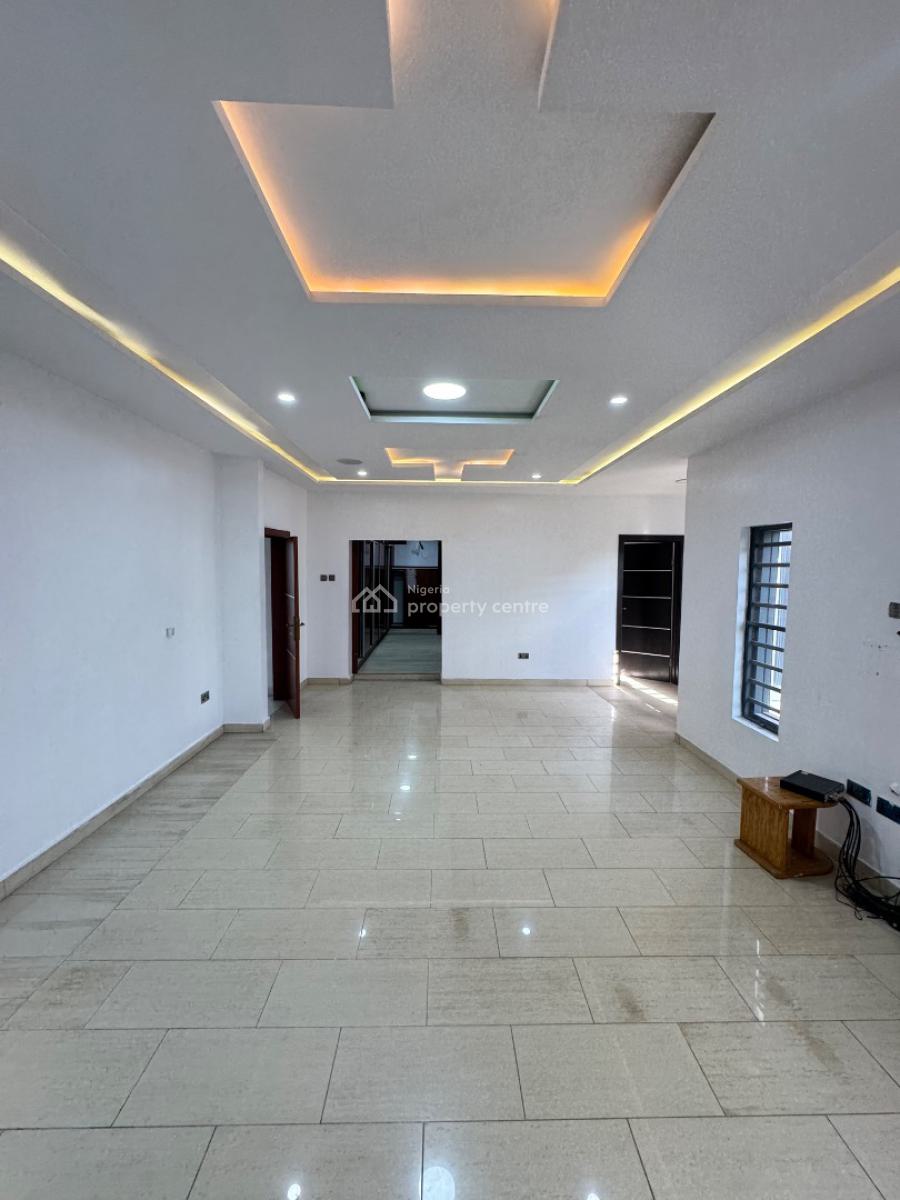 Spacious 5 Bedroom Fully Detached House with Bq, Vgc, Lekki, Lagos, Detached Duplex for Sale
