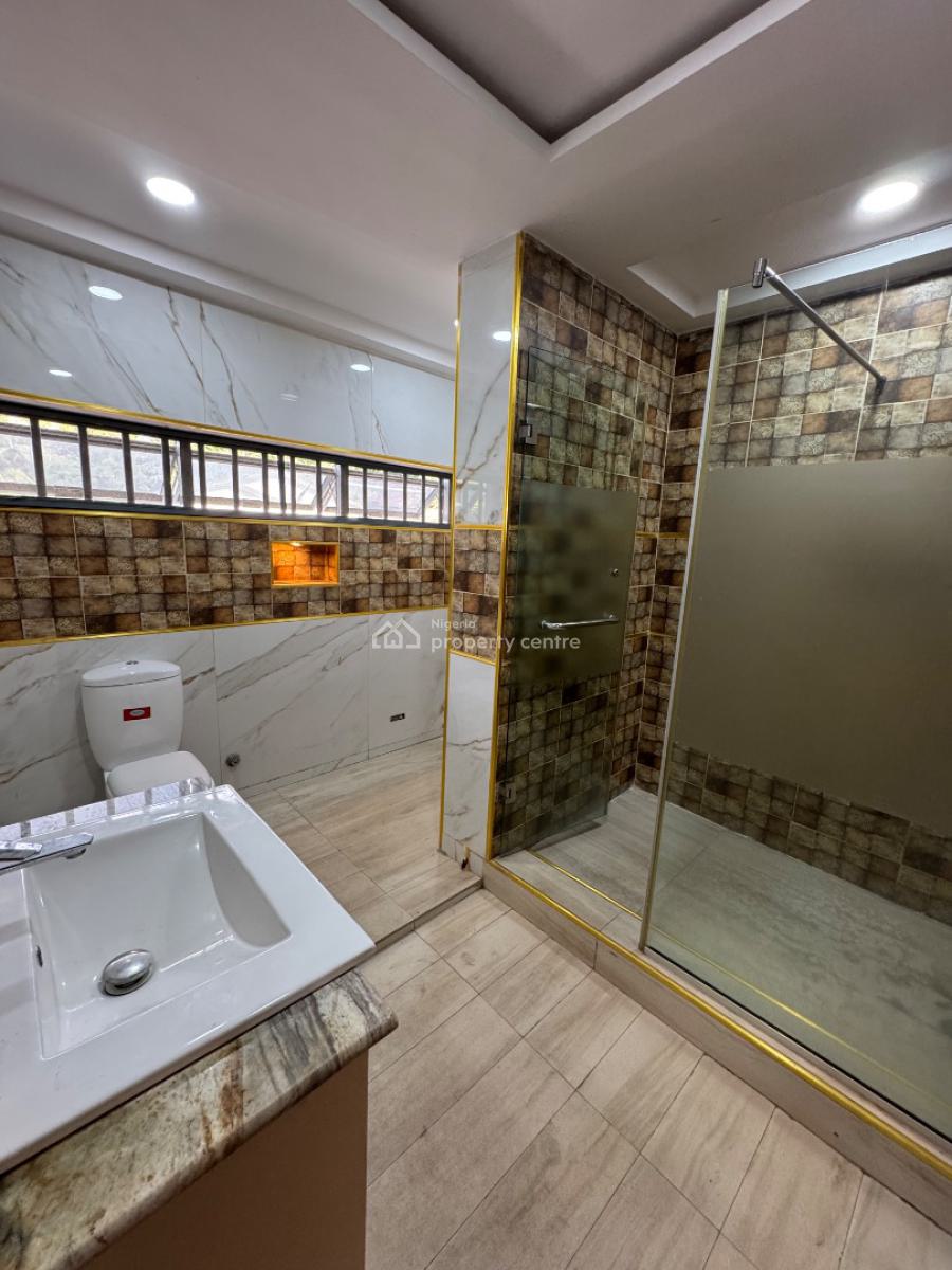 Spacious 5 Bedroom Fully Detached House with Bq, Vgc, Lekki, Lagos, Detached Duplex for Sale