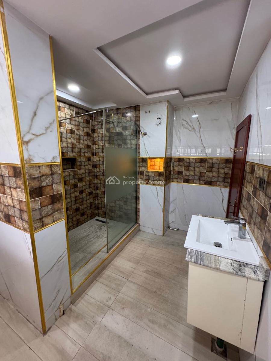 Spacious 5 Bedroom Fully Detached House with Bq, Vgc, Lekki, Lagos, Detached Duplex for Sale