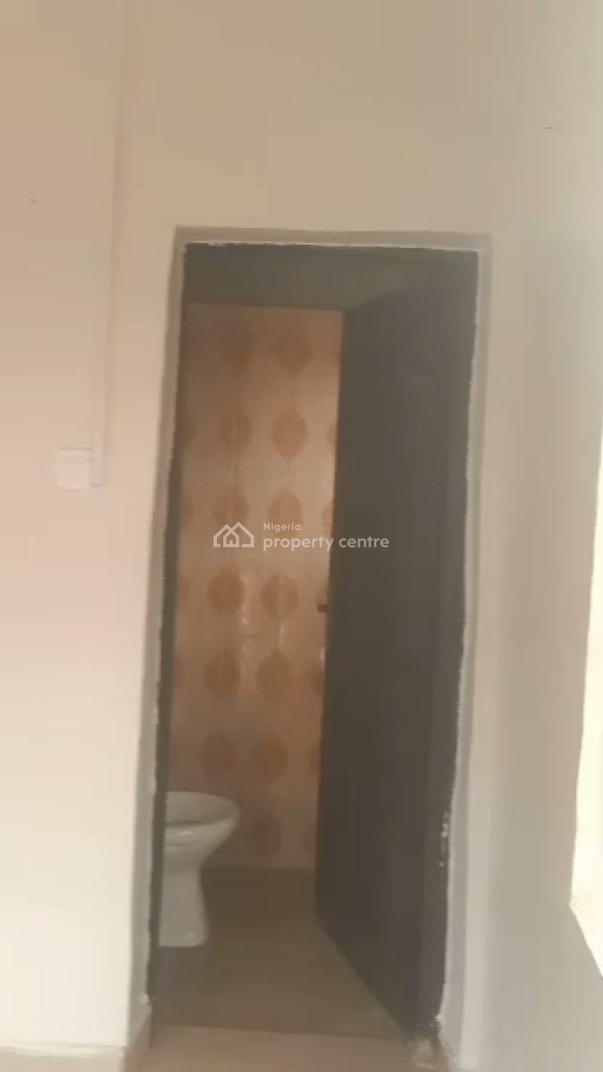 Neat & Spacious 2 Bedroom Apartment Ensuite, Adeniyi Jones, Ikeja, Lagos, Flat / Apartment for Rent
