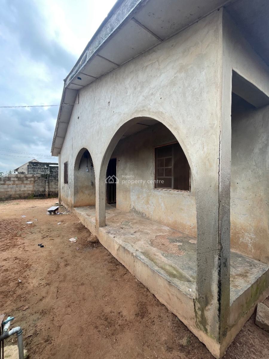 Distress Blocks of Flat at Oshin, Ayobo, Oshin, Ayobo, Ayobo, Lagos, Block of Flats for Sale