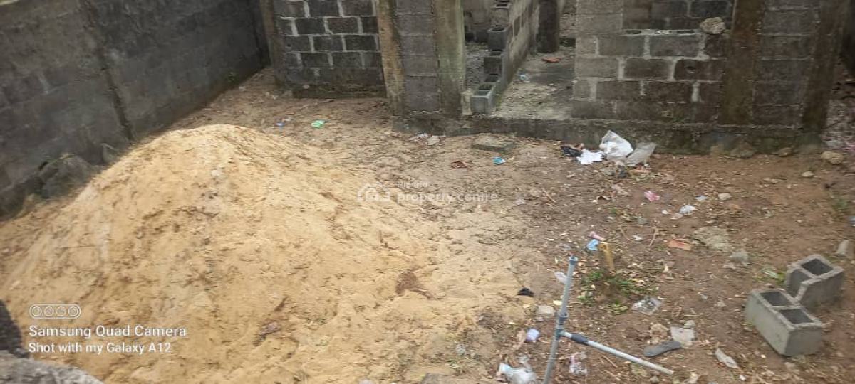 Property with a Full Potential, Bayeku, Ikorodu, Lagos, House for Sale
