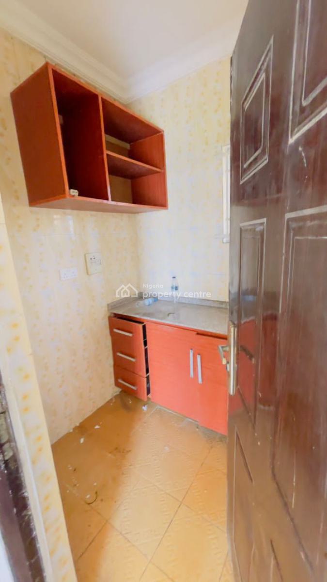 a Spacious Self Contained Or Single Room Apartment, Pinnacle Lekki Right, Lekki Phase 1, Lekki, Lagos, Self Contain (single Rooms) for Rent