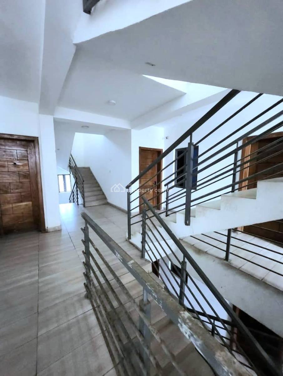 Well Maintained 2 Bedrooms Apartment, Ikate Elegushi, Lekki, Lagos, Flat / Apartment for Rent