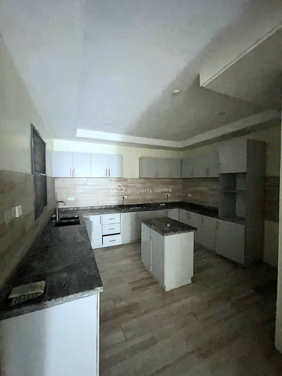 Well Maintained 2 Bedrooms Apartment, Ikate Elegushi, Lekki, Lagos, Flat / Apartment for Rent