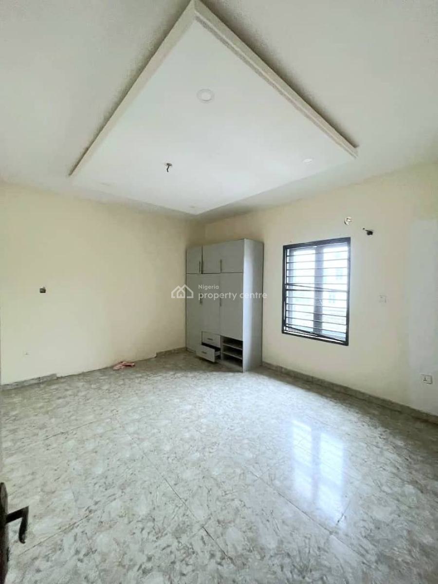 Well Maintained 2 Bedrooms Apartment, Ikate Elegushi, Lekki, Lagos, Flat / Apartment for Rent