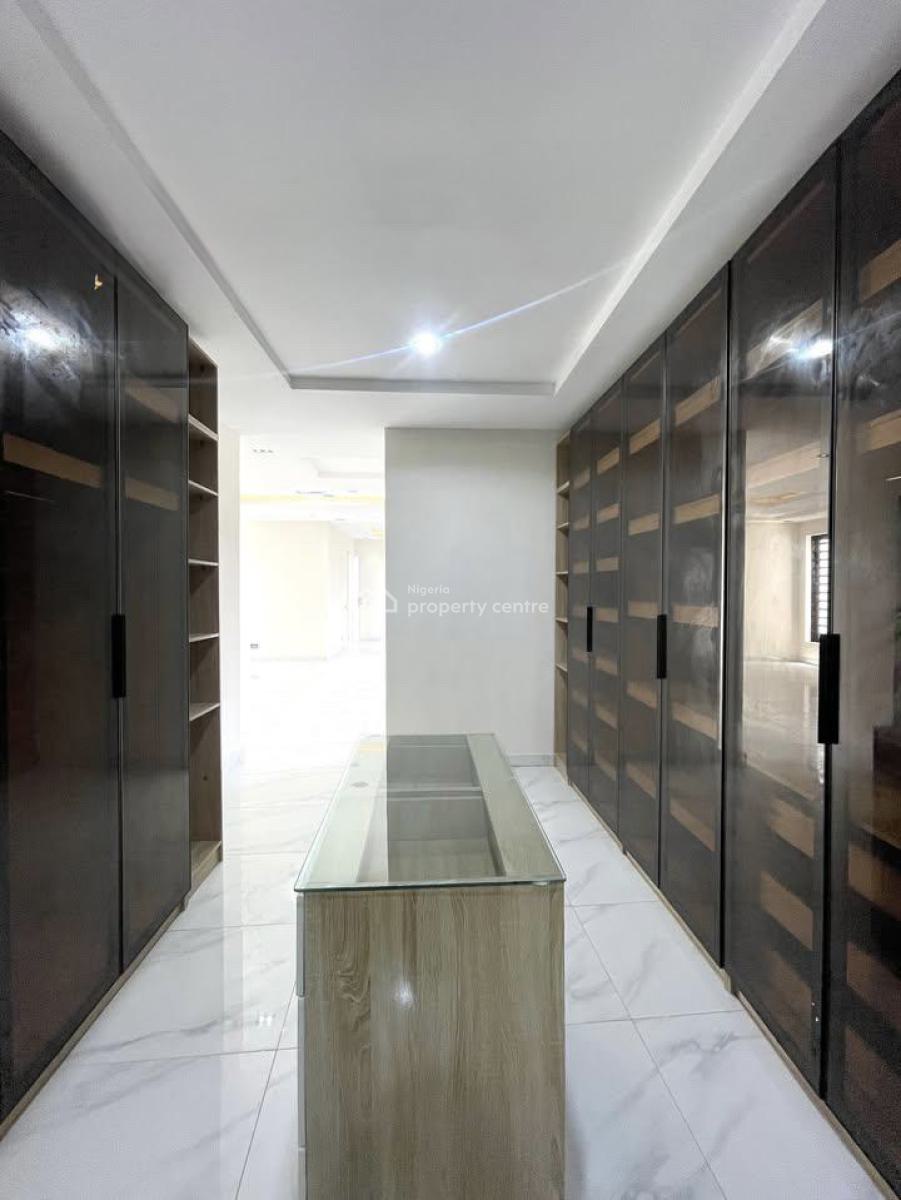 Spacious 5 Bedroom Fully Detached House with Pool, Ologolo, Lekki, Lagos, Detached Duplex for Sale
