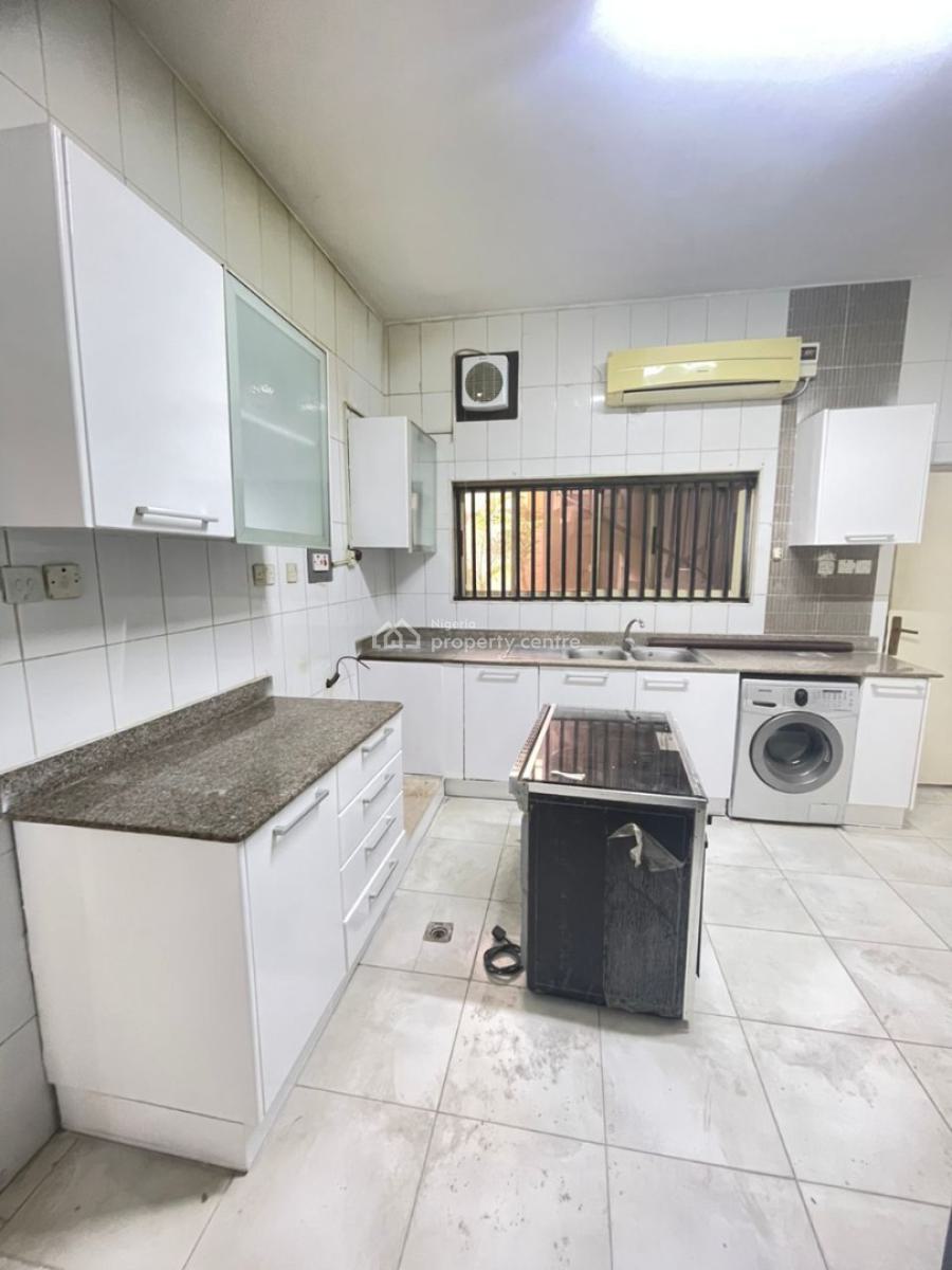 3 Bedroom Apartment, Lekki Phase 1, Lekki, Lagos, Flat / Apartment for Rent