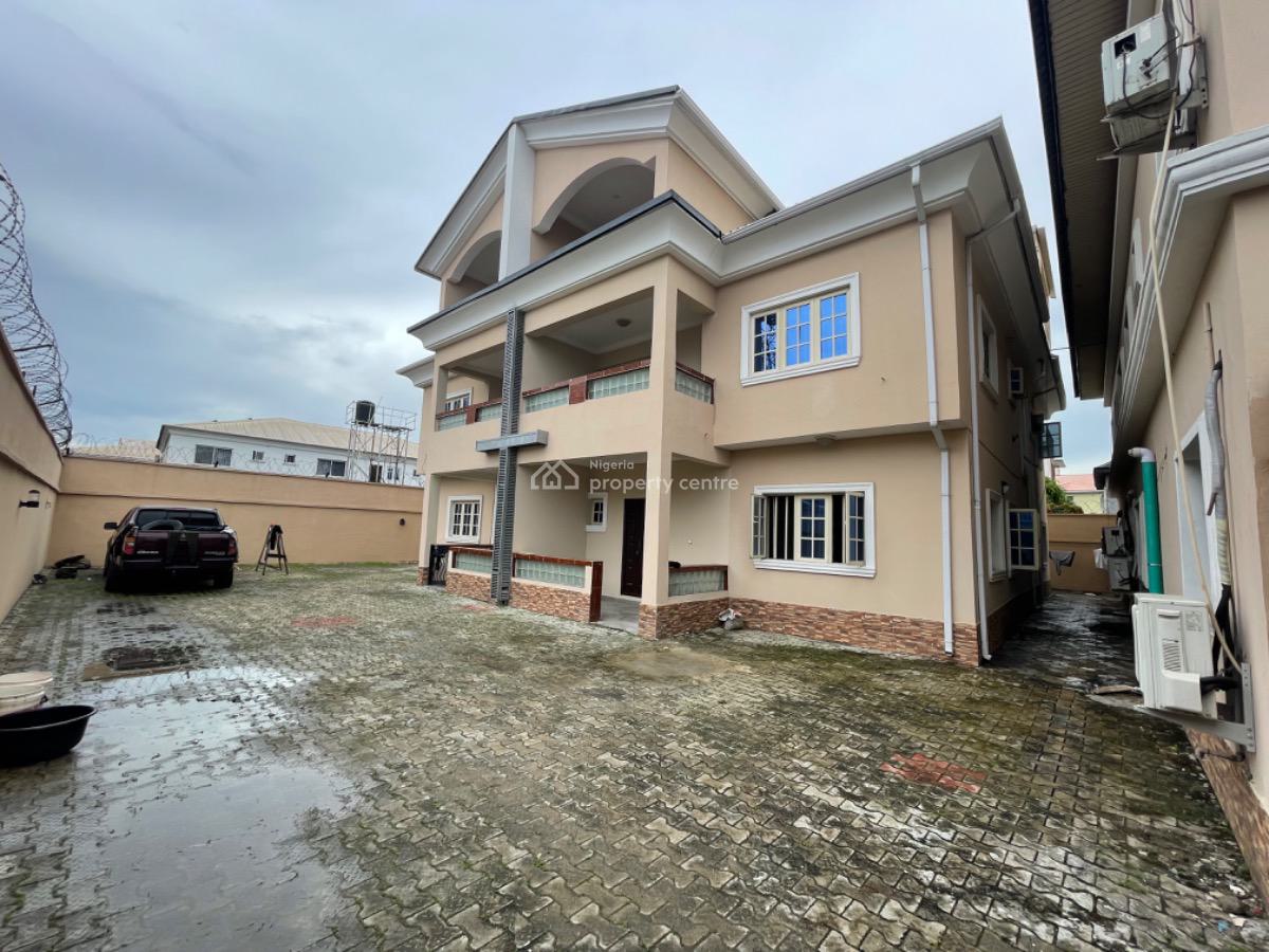 a Spacious 5bedroom Semi Detached Duplex on 2floors, Lekki Phase 1, Lekki, Lagos, Semi-detached Duplex for Rent