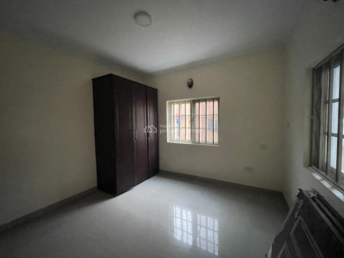 a Spacious 5bedroom Semi Detached Duplex on 2floors, Lekki Phase 1, Lekki, Lagos, Semi-detached Duplex for Rent