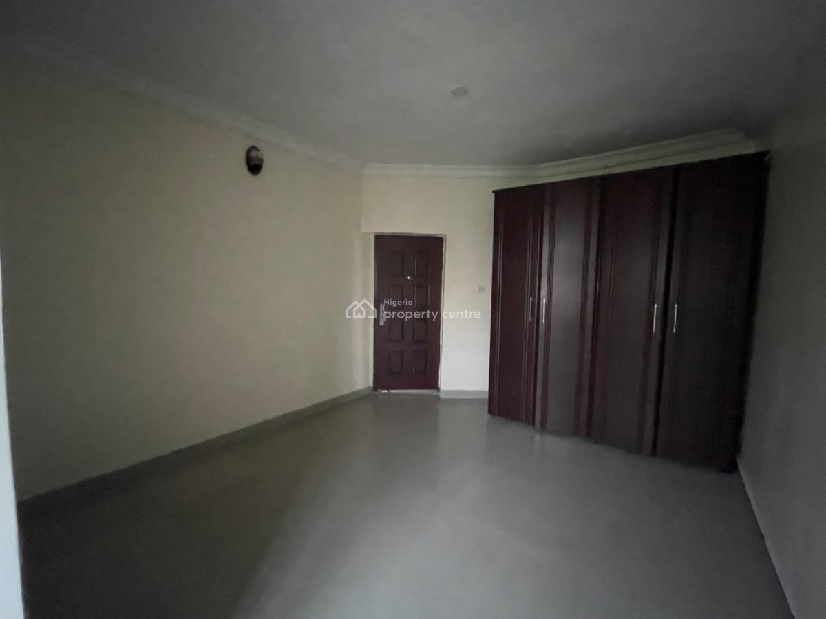 a Spacious 5bedroom Semi Detached Duplex on 2floors, Lekki Phase 1, Lekki, Lagos, Semi-detached Duplex for Rent