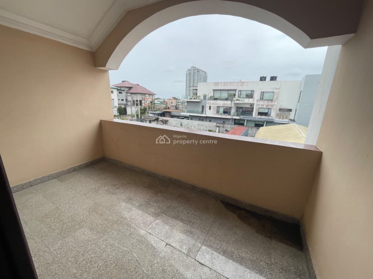 a Spacious 5bedroom Semi Detached Duplex on 2floors, Lekki Phase 1, Lekki, Lagos, Semi-detached Duplex for Rent