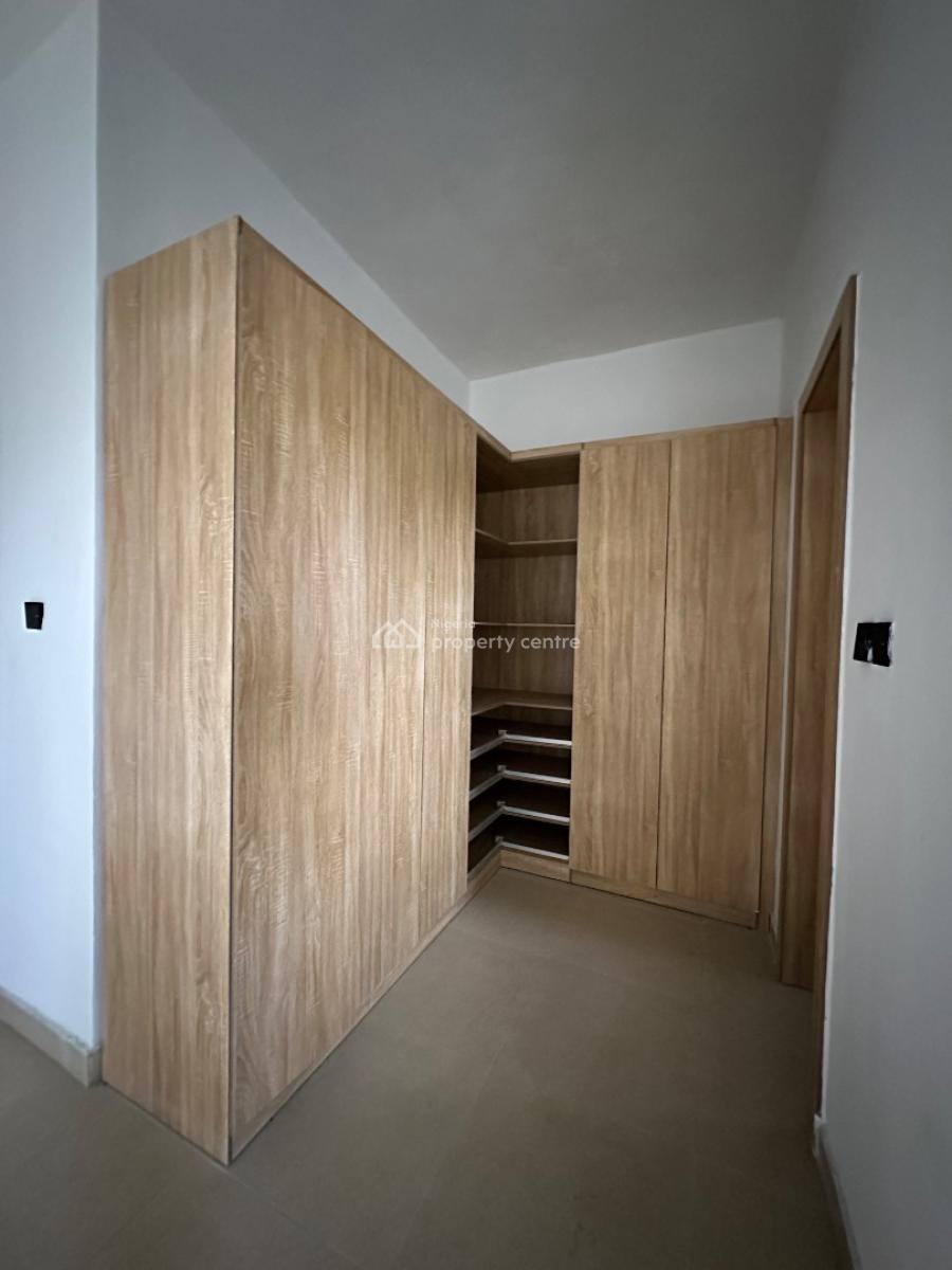 Newly Built Massive 3 Bedroom Apartment + Rooftop Terrace, Ikota, Lekki, Lagos, Flat / Apartment for Rent