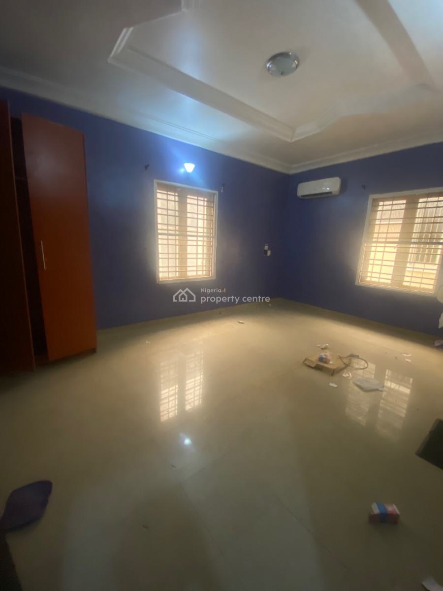 a Well Maintained Spacious 4 Bedroom Fully Detached Duplex with Bq, Gra Phase 1, Magodo, Lagos, Detached Duplex for Rent
