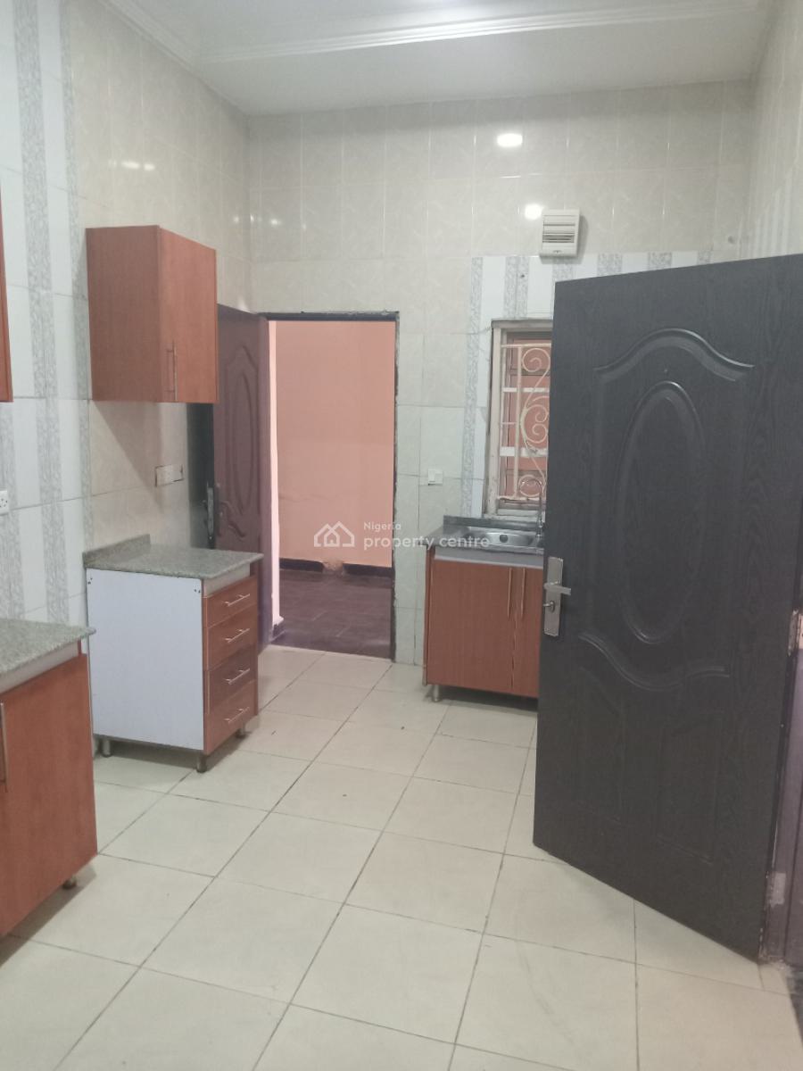 a Very Good Spacious 3-bedroom Flat + 1bq, Wuye District Abuja ( Video of The Apartment Is Attached), Wuye, Abuja, Flat / Apartment for Rent