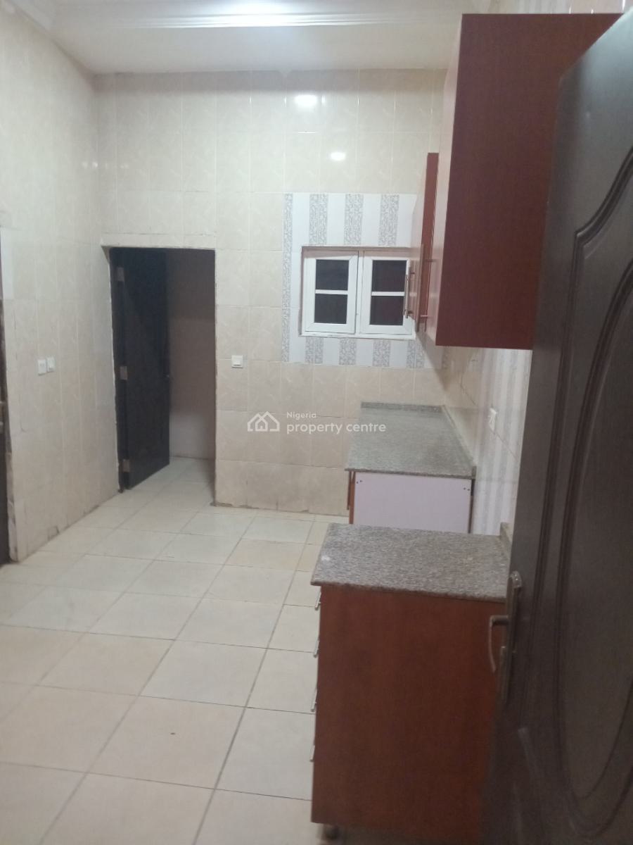 a Very Good Spacious 3-bedroom Flat + 1bq, Wuye District Abuja ( Video of The Apartment Is Attached), Wuye, Abuja, Flat / Apartment for Rent