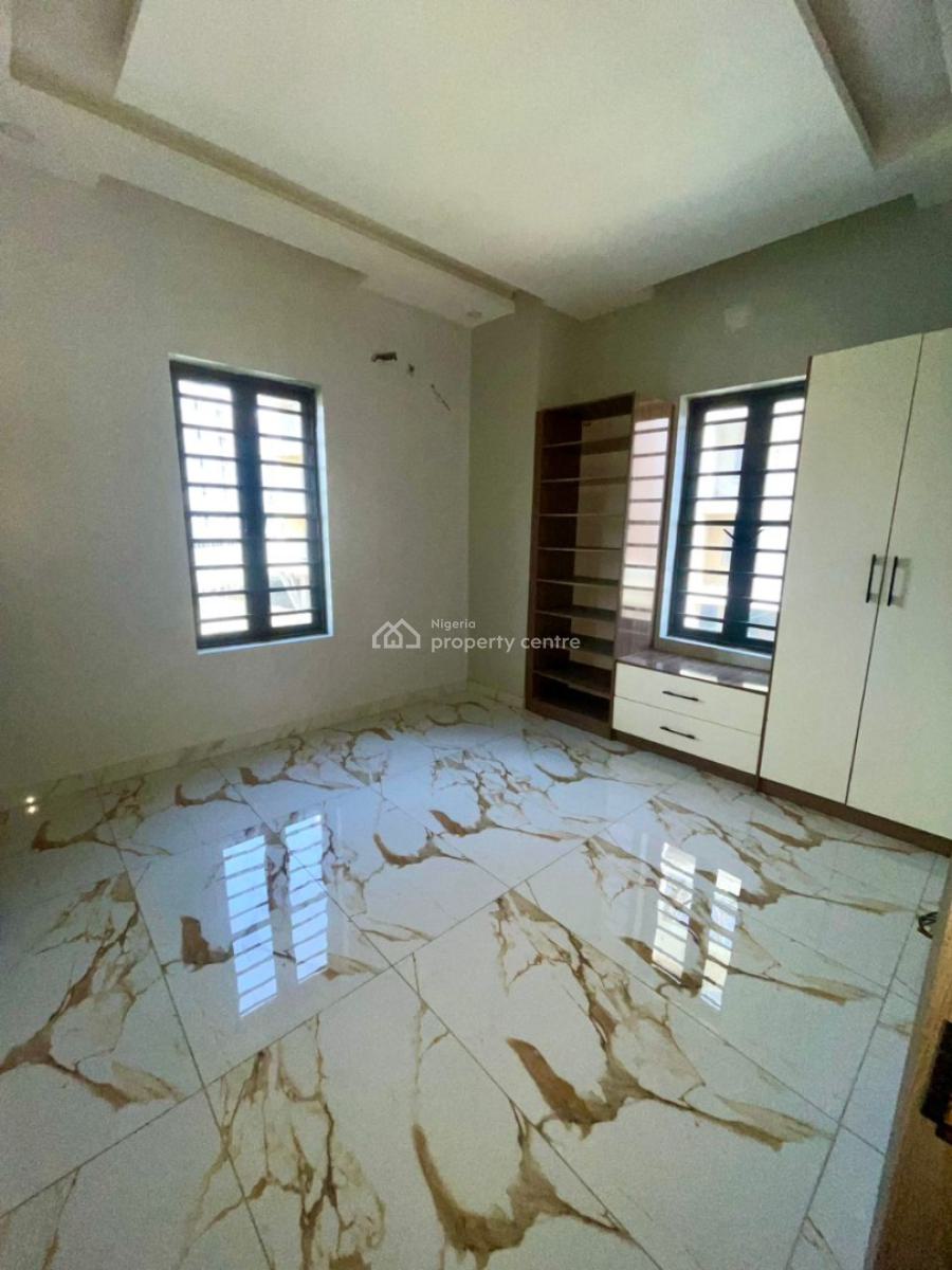 2 Bedroom Apartment, Lekki Phase 1, Lekki, Lagos, Flat / Apartment for Sale