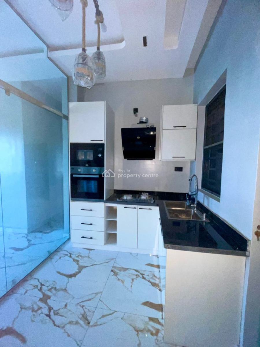 2 Bedroom Apartment, Lekki Phase 1, Lekki, Lagos, Flat / Apartment for Sale