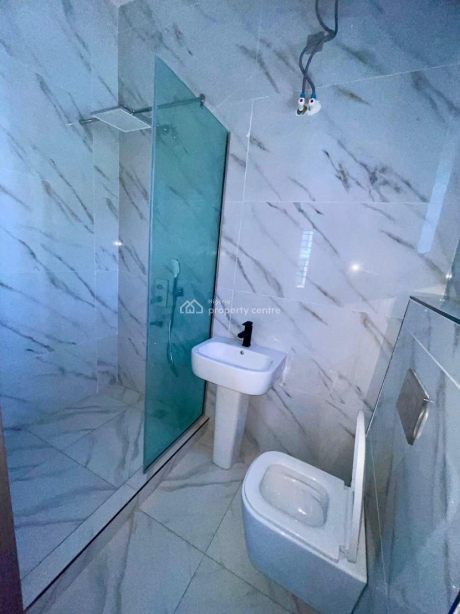 2 Bedroom Apartment, Lekki Phase 1, Lekki, Lagos, Flat / Apartment for Sale