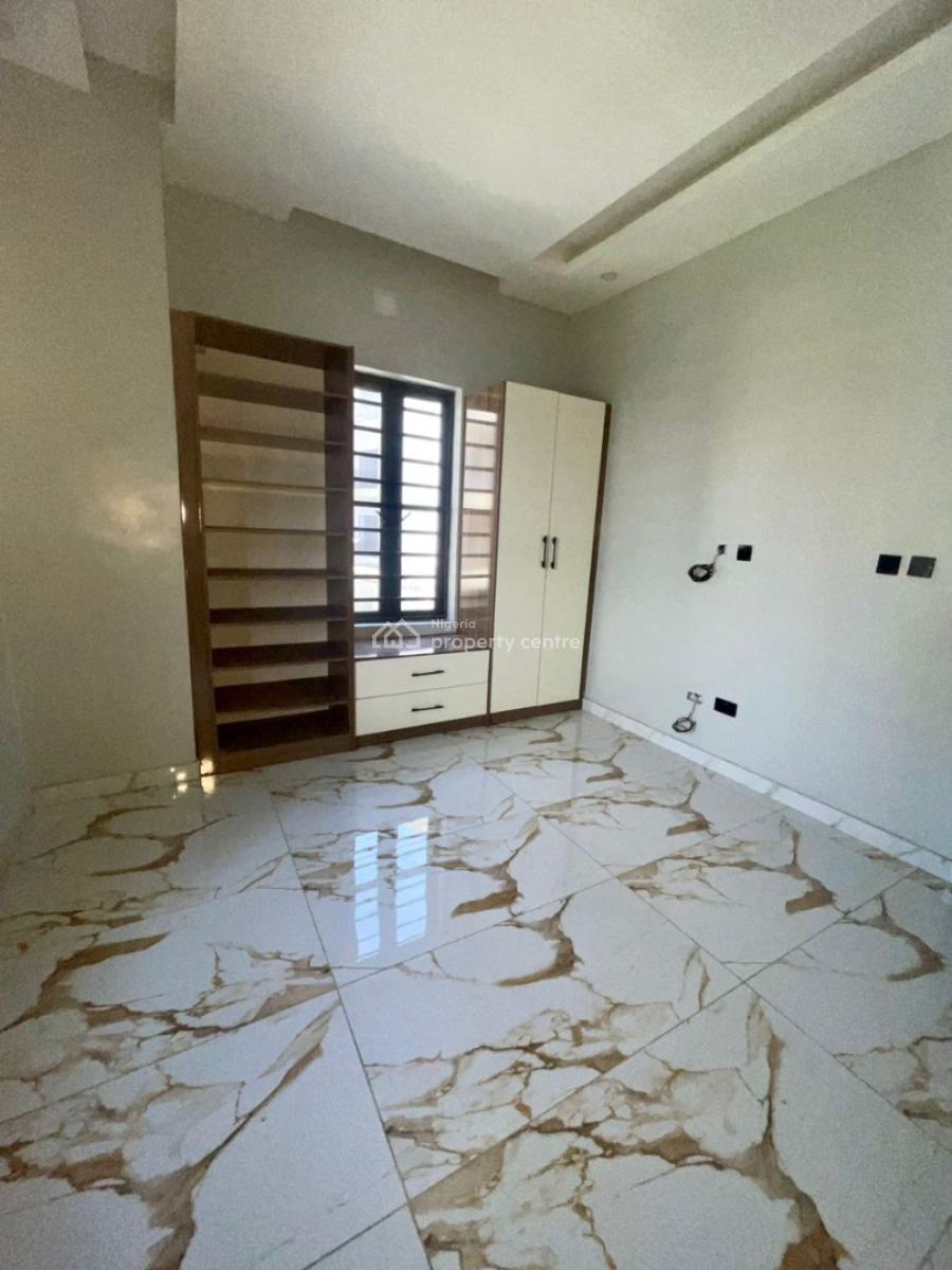 2 Bedroom Apartment, Lekki Phase 1, Lekki, Lagos, Flat / Apartment for Sale