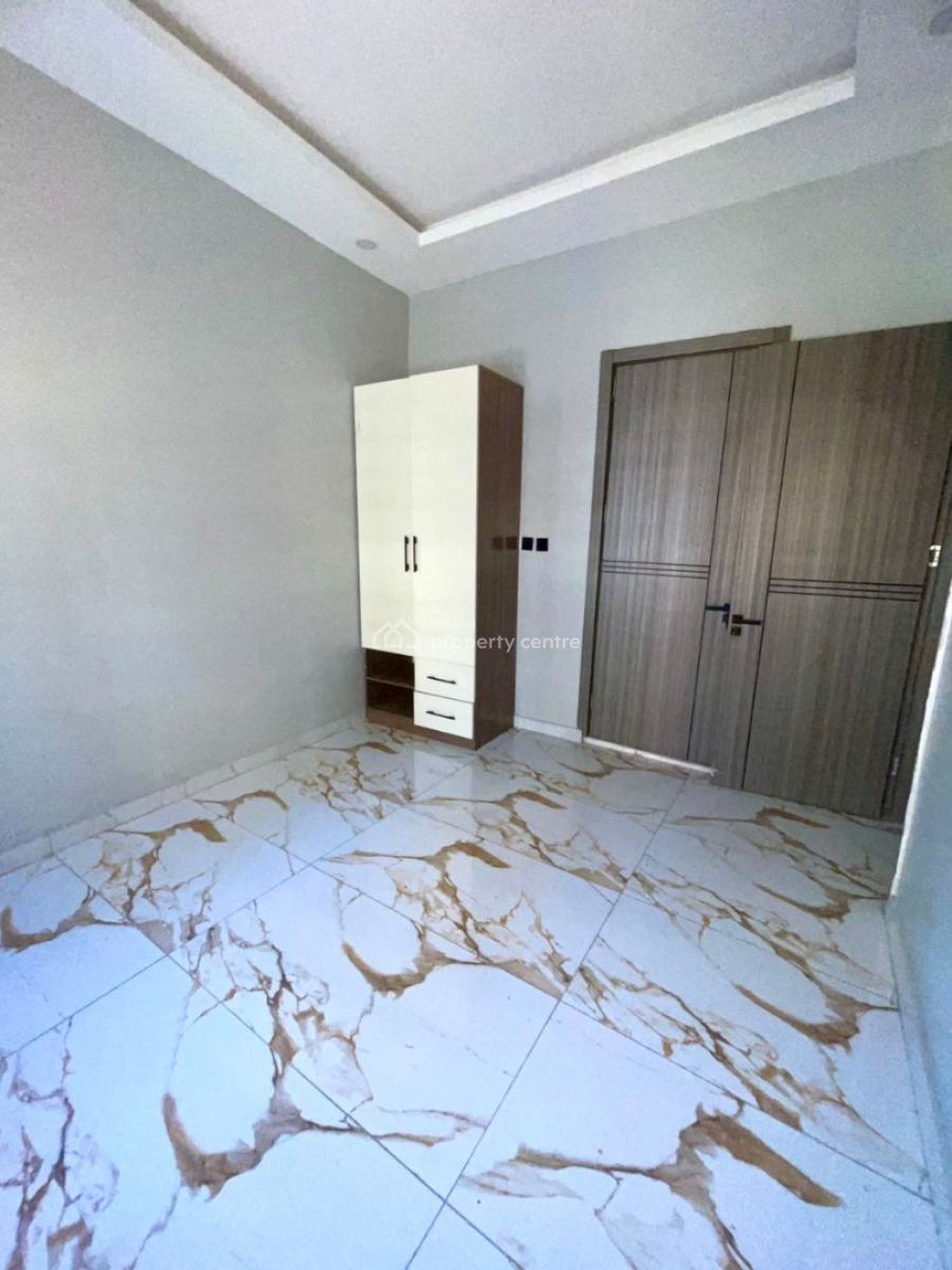 2 Bedroom Apartment, Lekki Phase 1, Lekki, Lagos, Flat / Apartment for Sale
