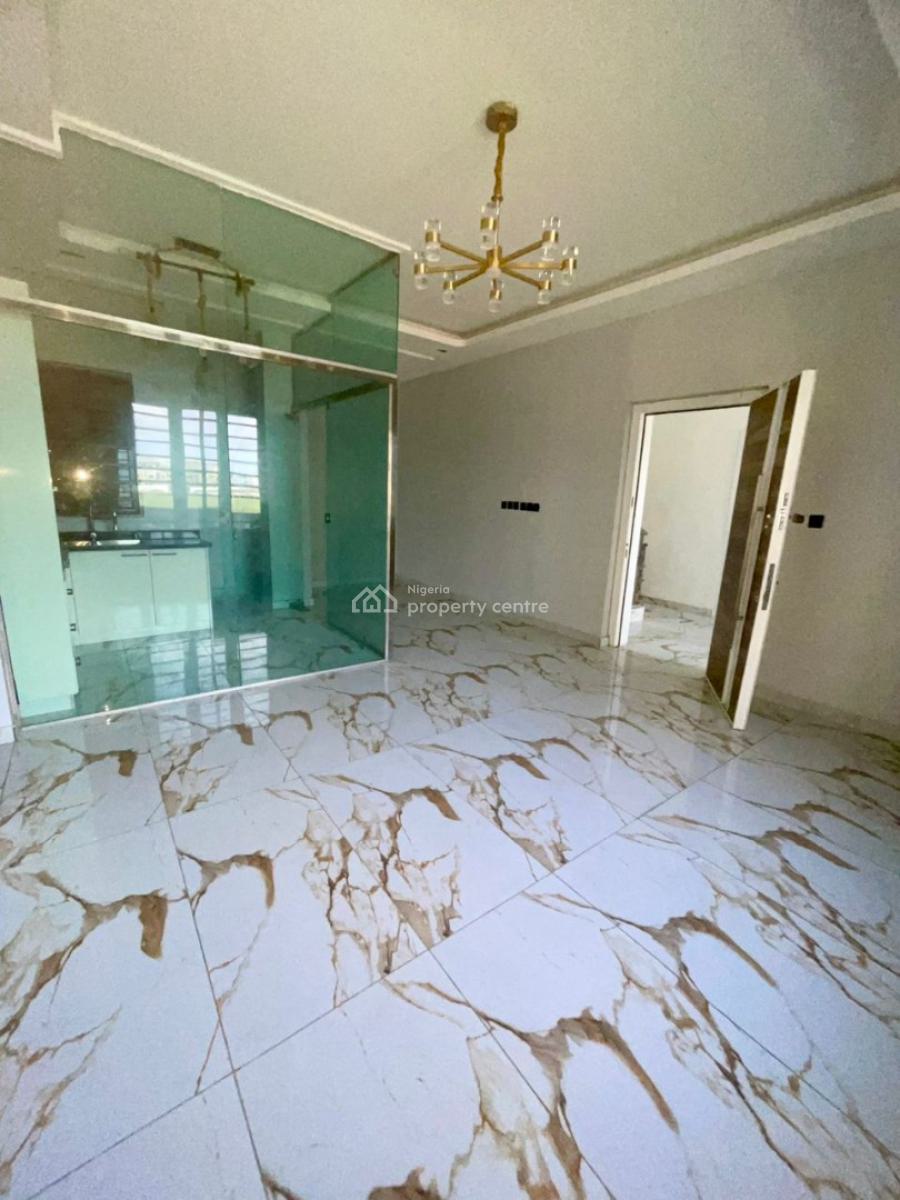 2 Bedroom Apartment, Lekki Phase 1, Lekki, Lagos, Flat / Apartment for Sale