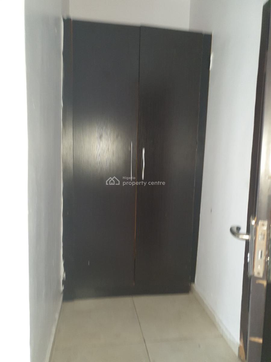 Spacious Shared Apartment, Idado Estate, Lekki, Lagos, House for Rent