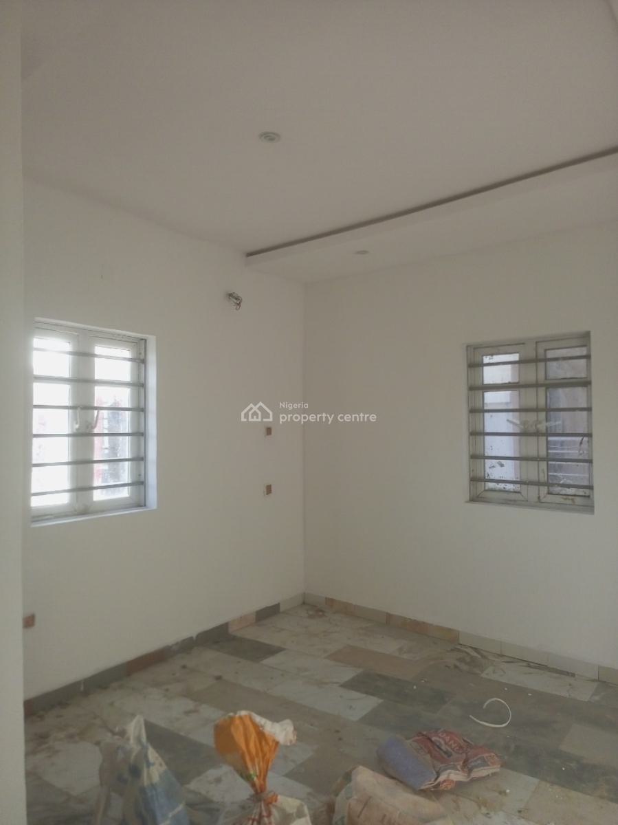 Luxury Newly Built 3 Bedroom Upstairs, Transformer Bucknor, Isolo, Lagos, Flat / Apartment for Rent