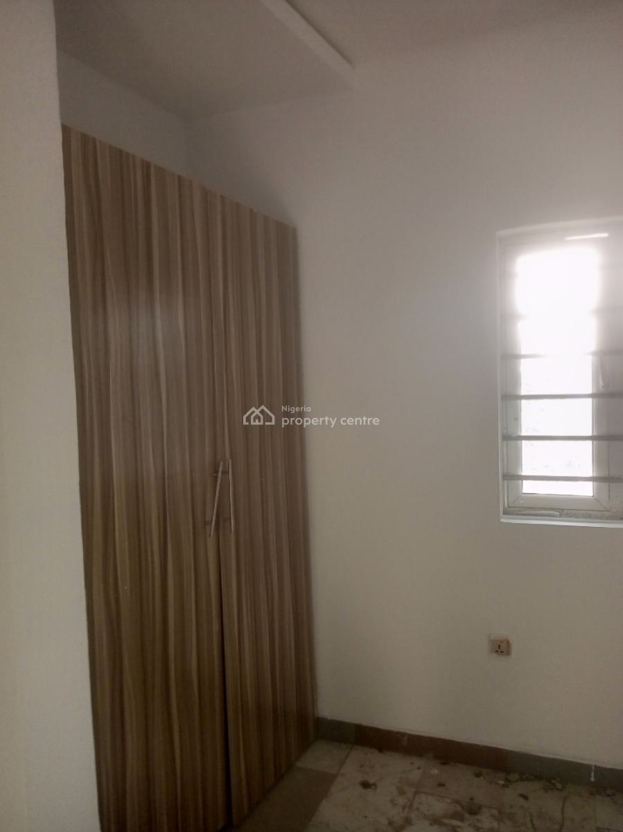 Luxury Newly Built 3 Bedroom Upstairs, Transformer Bucknor, Isolo, Lagos, Flat / Apartment for Rent