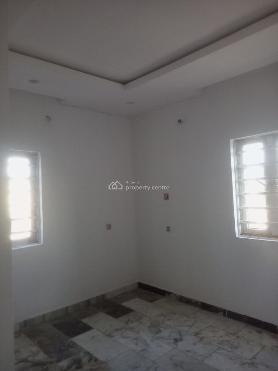 Luxury Newly Built 3 Bedroom Upstairs, Transformer Bucknor, Isolo, Lagos, Flat / Apartment for Rent