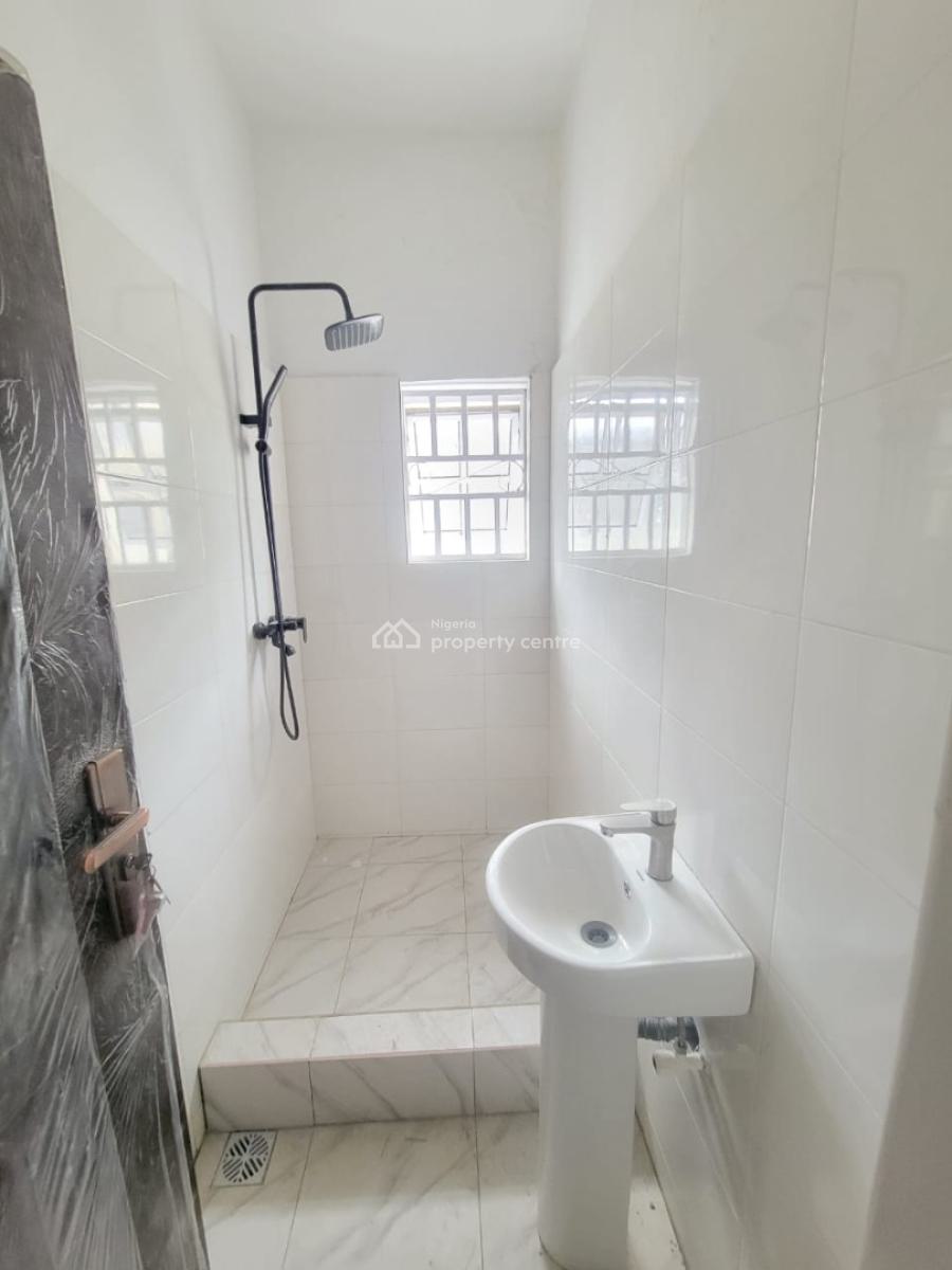 Clean and Spacious 3bedroom Flat, Progress Estate, Ajah, Lagos, Flat / Apartment for Rent