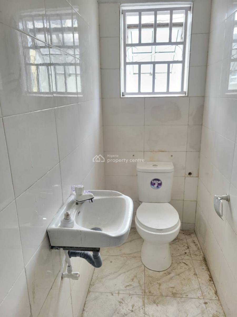 Clean and Spacious 3bedroom Flat, Progress Estate, Ajah, Lagos, Flat / Apartment for Rent