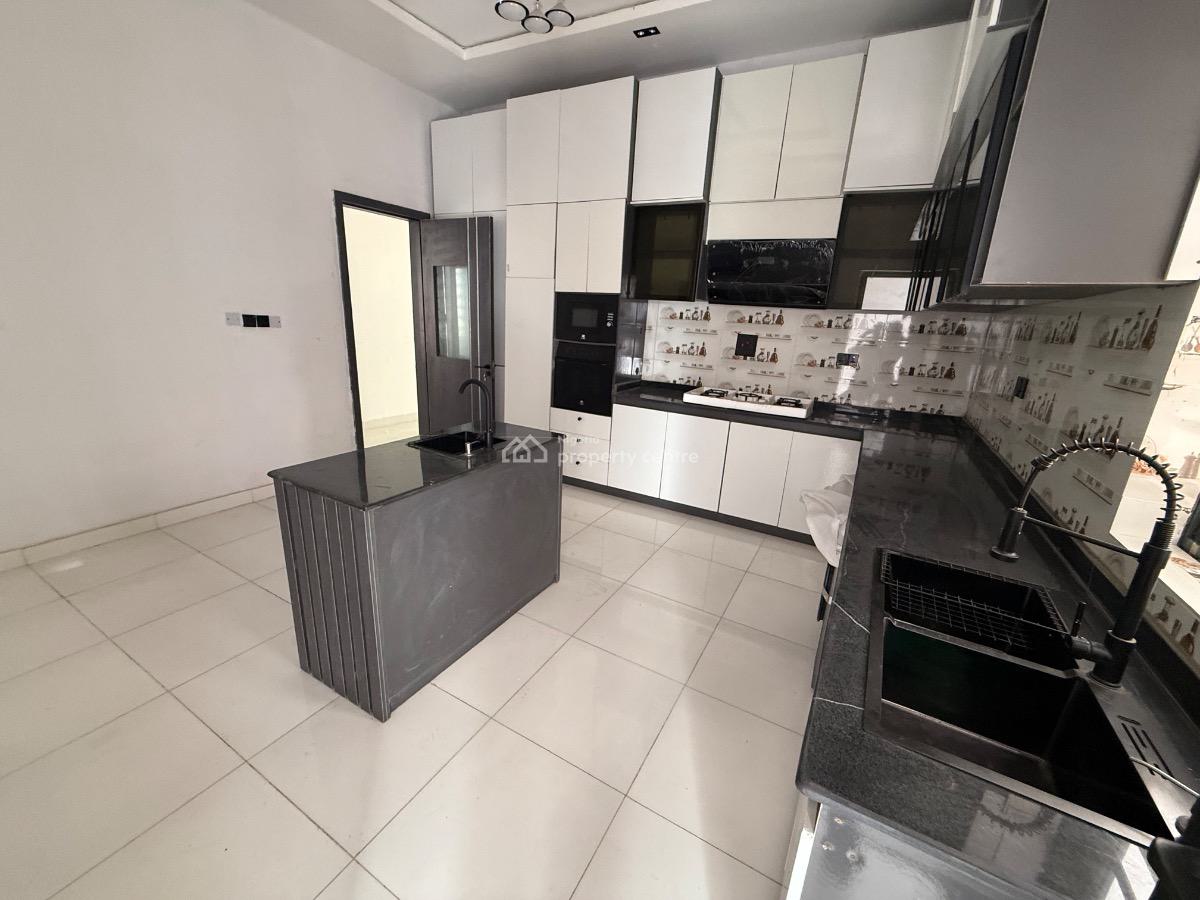 5 Bedroom Fully Deatched  Duplex with Swimming Pool for Distress, Lekki Palm Estate, Ajah, Lagos, Detached Duplex for Sale