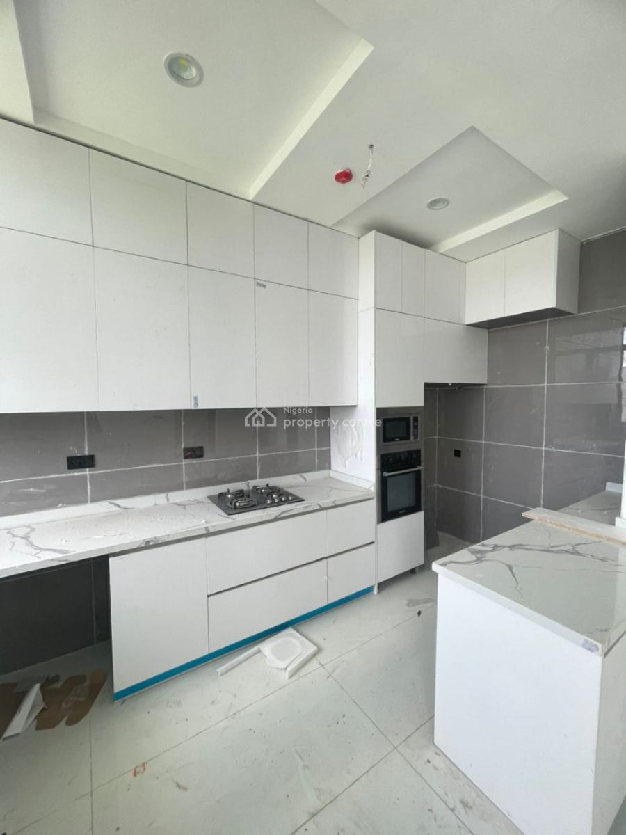 Newly Built 2 Bedroom Apartment, Lekki Phase 1, Lekki, Lagos, Flat / Apartment for Sale