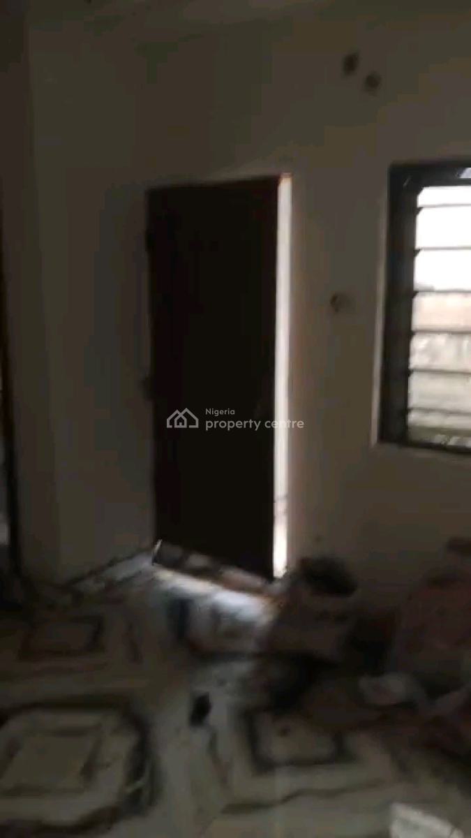 Standard and Spacious Mini Flat, Ladilak, Shomolu, Lagos, Mini Flat (room and Parlour) for Rent
