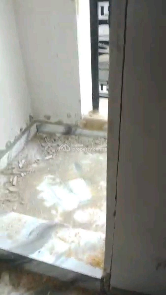 Standard and Spacious Mini Flat, Ladilak, Shomolu, Lagos, Mini Flat (room and Parlour) for Rent