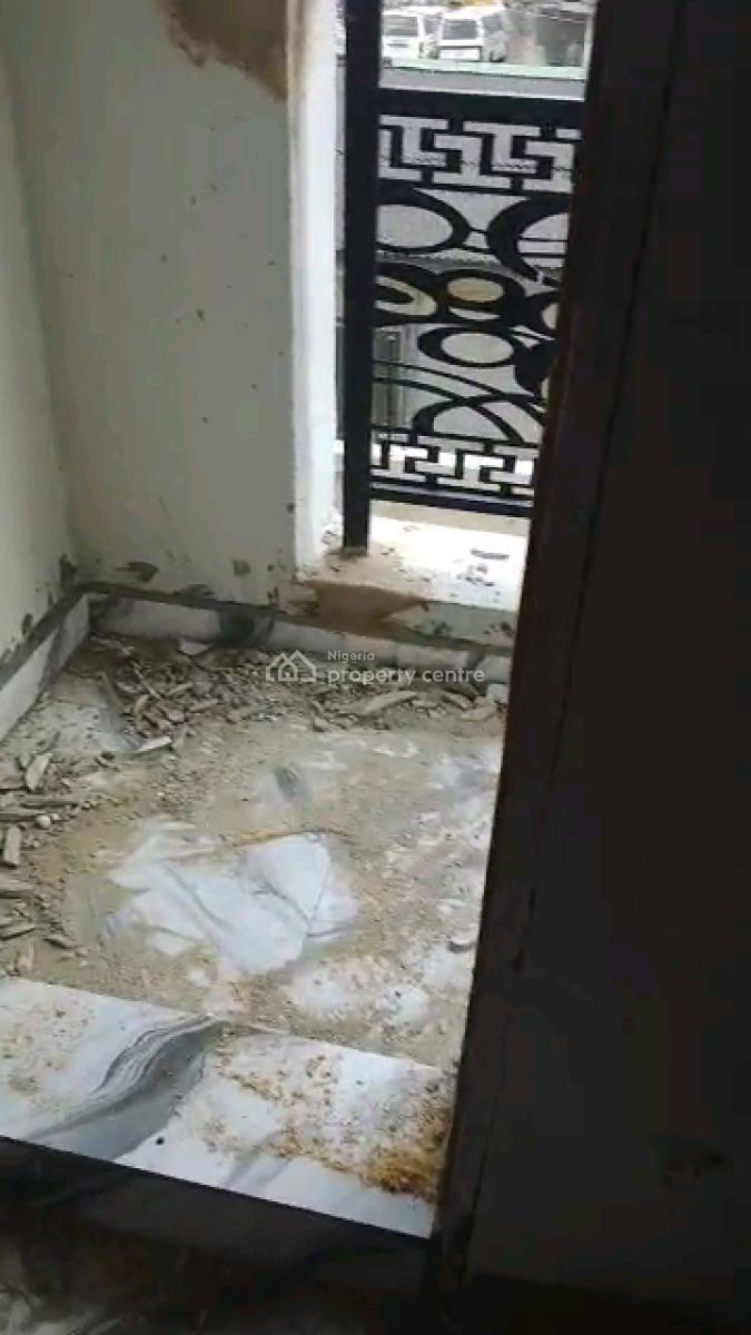 Standard and Spacious Mini Flat, Ladilak, Shomolu, Lagos, Mini Flat (room and Parlour) for Rent
