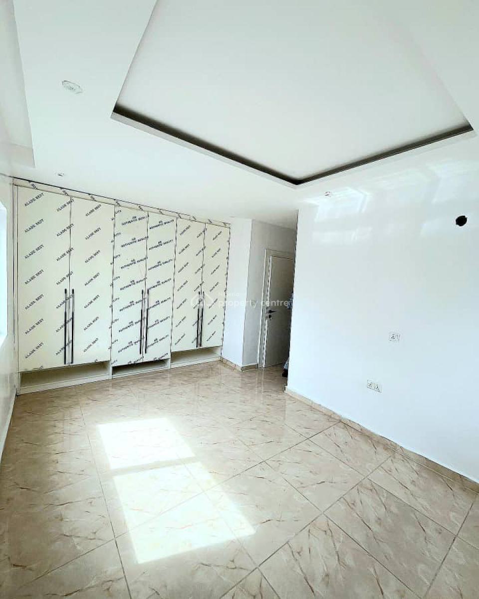 Spacious 3-bedroom Apartment, Lekki Phase 1, Lekki, Lagos, Flat / Apartment for Sale