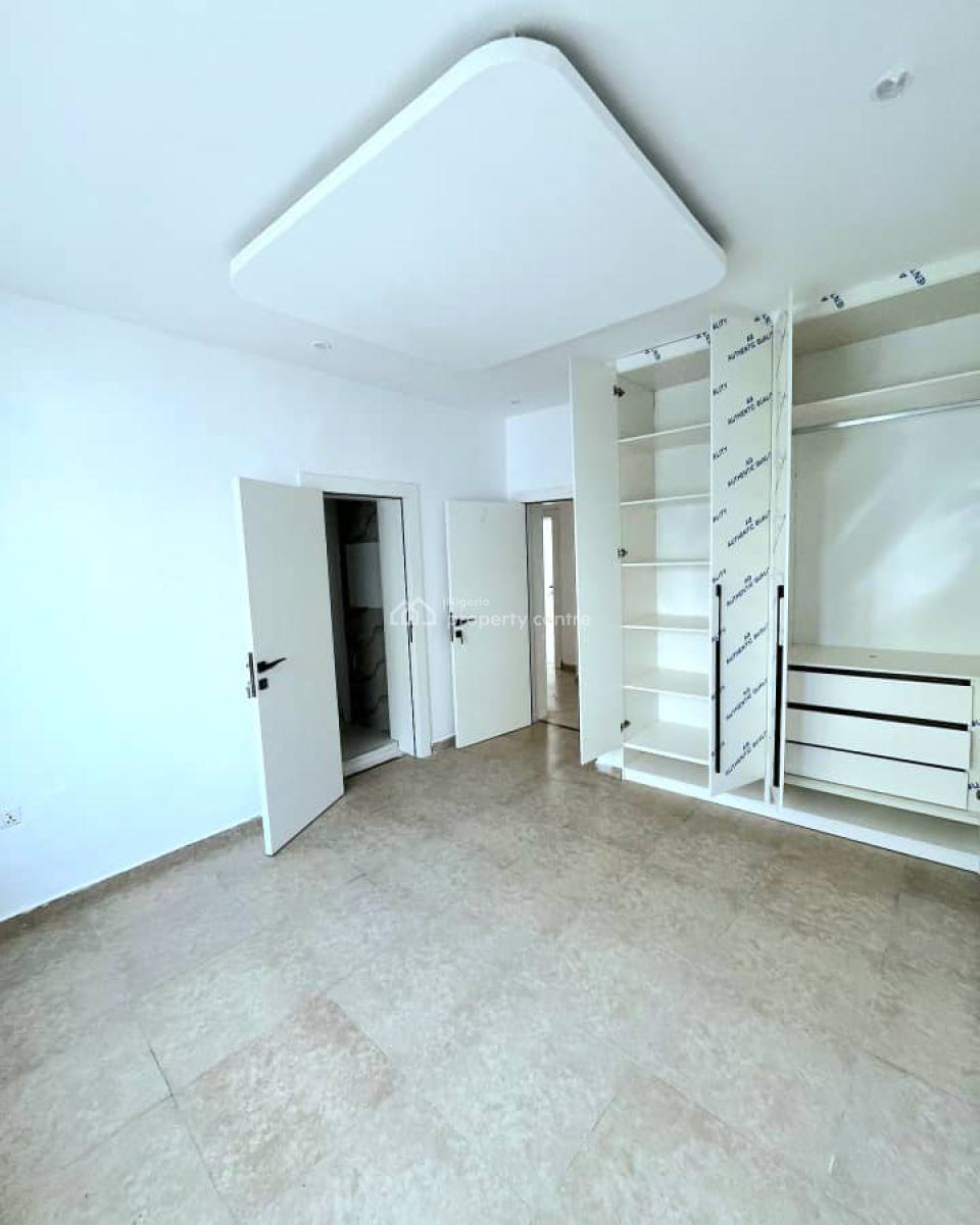 Spacious 3-bedroom Apartment, Lekki Phase 1, Lekki, Lagos, Flat / Apartment for Sale
