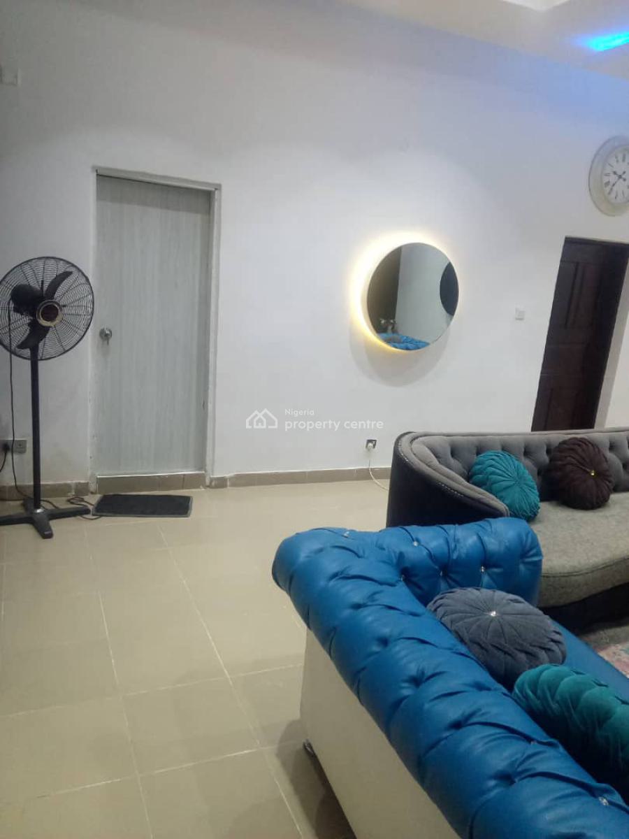 2 Bedroom Apartment, 18 Massenya Close, Zone 6, Wuse, Abuja, Flat / Apartment Short Let