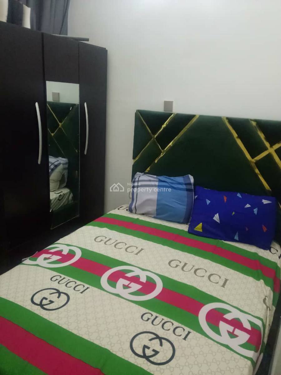 2 Bedroom Apartment, 18 Massenya Close, Zone 6, Wuse, Abuja, Flat / Apartment Short Let
