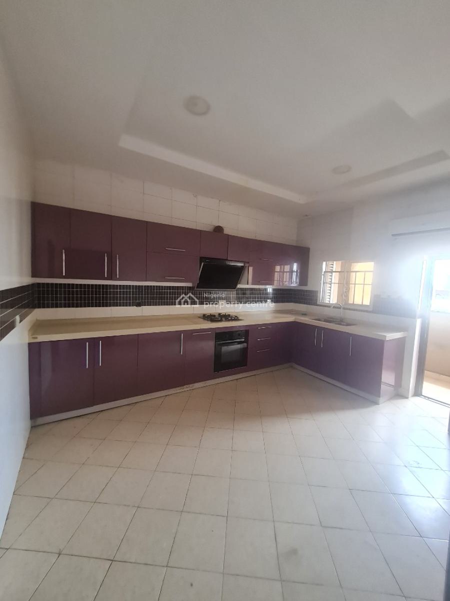 3 Bedroom Flat, Lekki Phase 1, Lekki, Lagos, Flat / Apartment for Rent