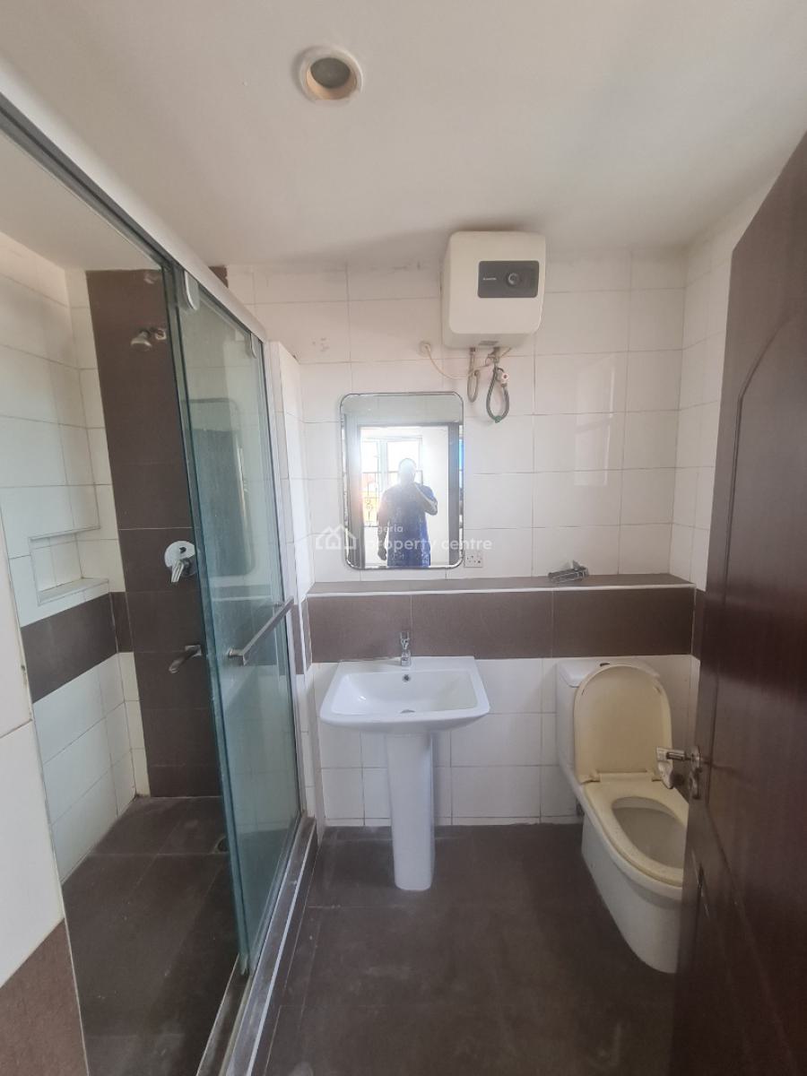 3 Bedroom Flat, Lekki Phase 1, Lekki, Lagos, Flat / Apartment for Rent