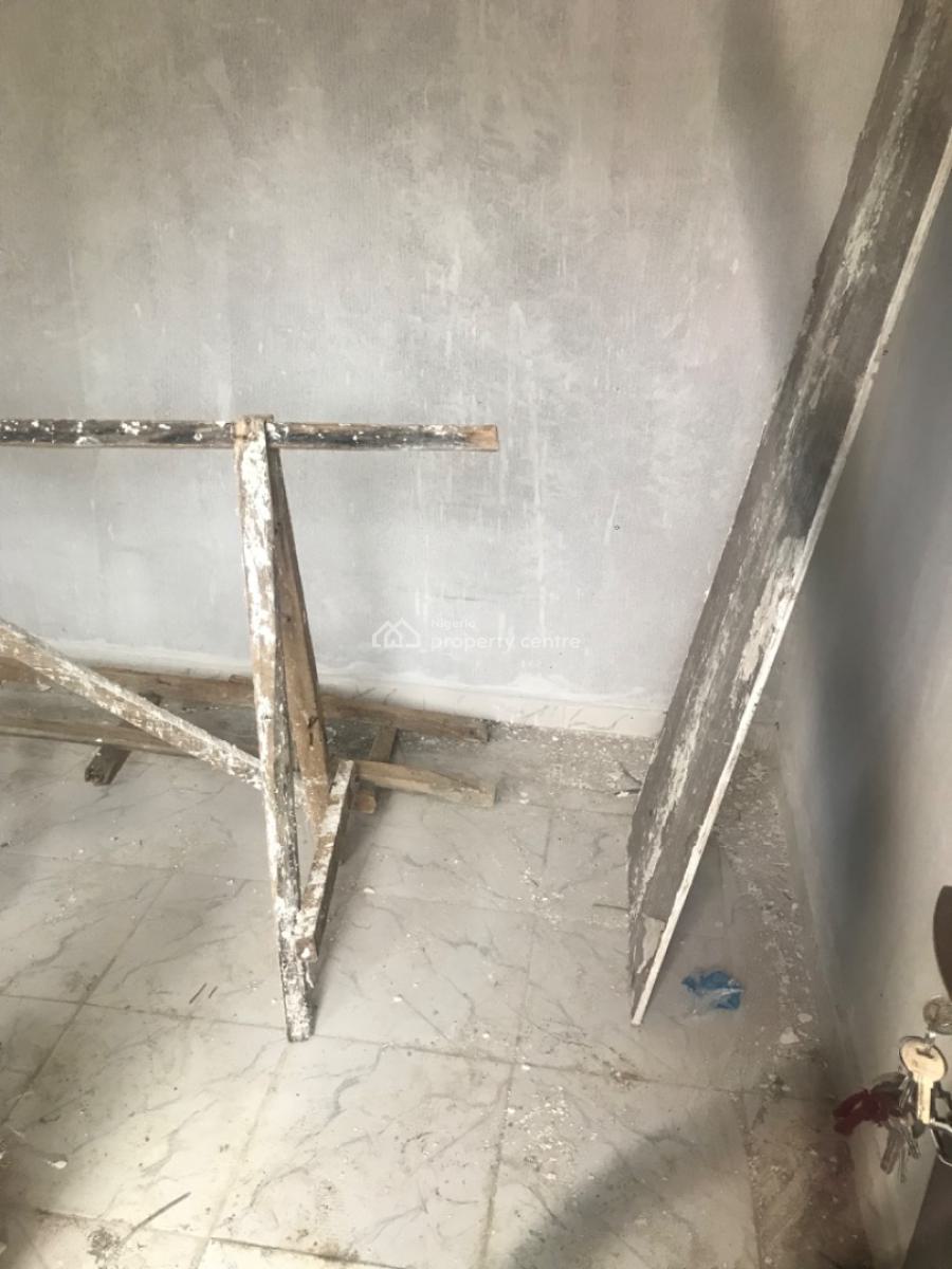 Room Self Contain, Market Street, Shomolu, Lagos, Self Contain (single Rooms) for Rent