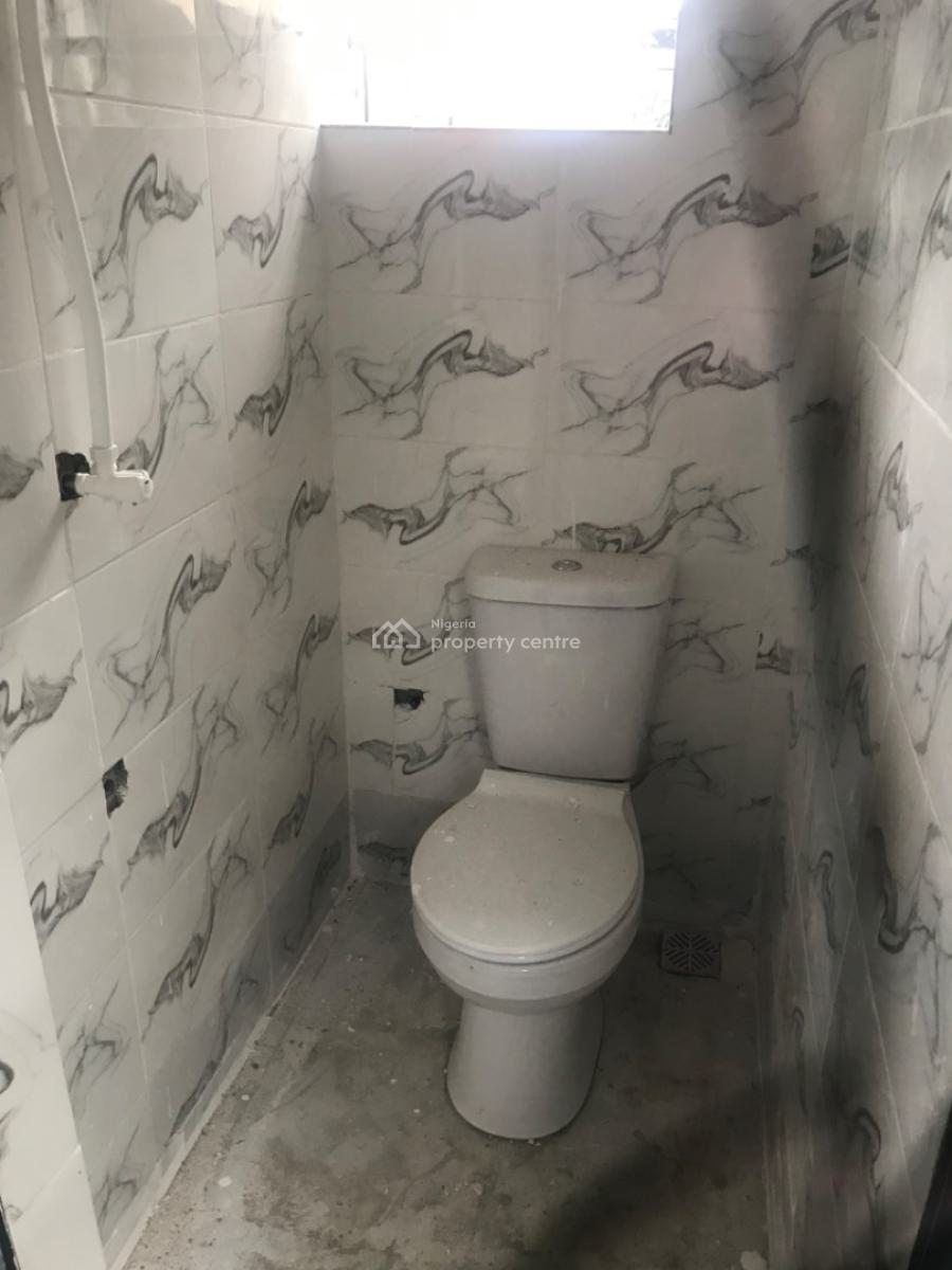 Room Self Contain, Market Street, Shomolu, Lagos, Self Contain (single Rooms) for Rent