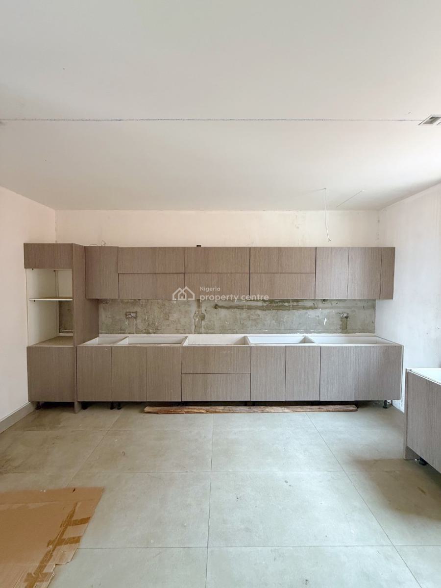 4 Bedroom Maisonette, Lekki Phase 1, Lekki, Lagos, Block of Flats for Sale