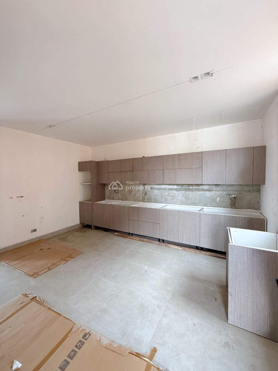 4 Bedroom Maisonette, Lekki Phase 1, Lekki, Lagos, Block of Flats for Sale