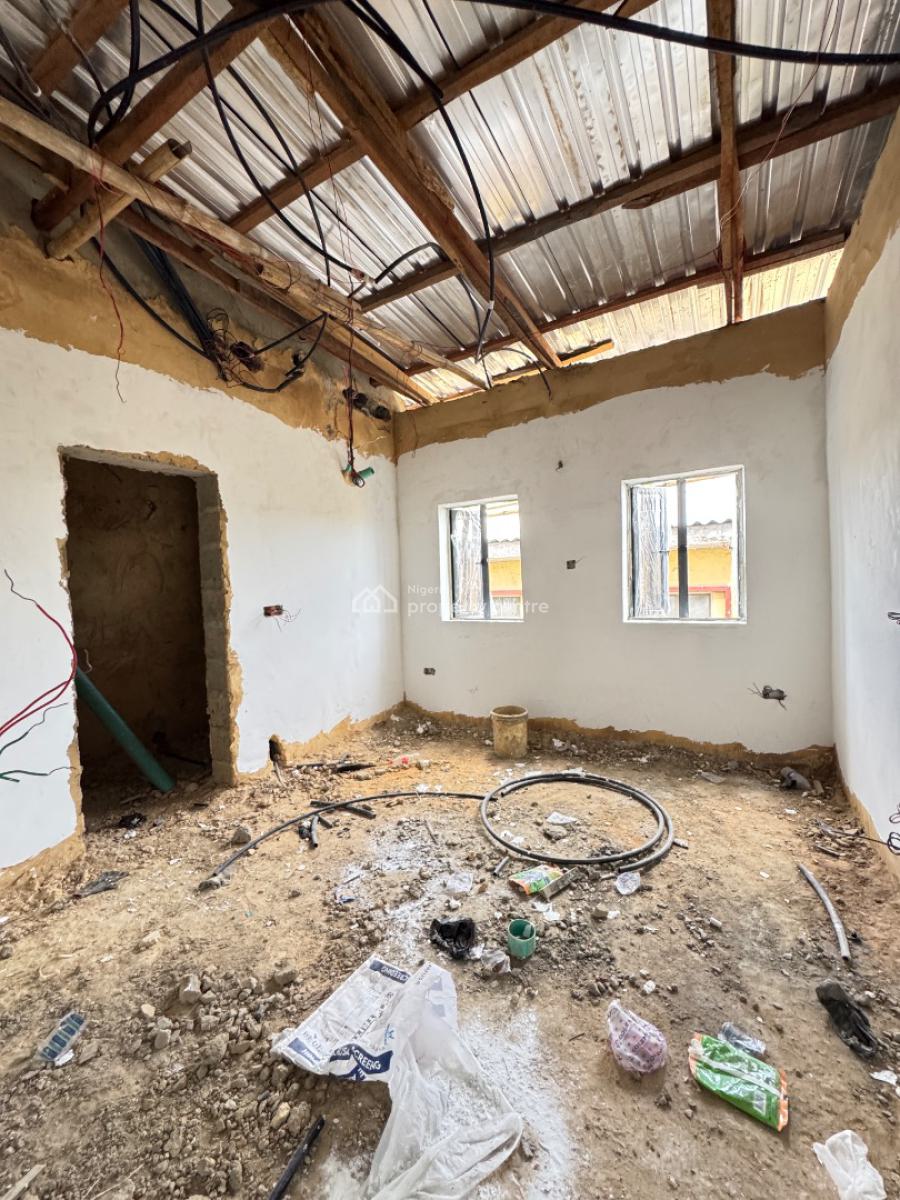 Luxurious 3 Bedroom Terrace Duplex with Bq, Surulere, Surulere, Lagos, Terraced Duplex for Sale