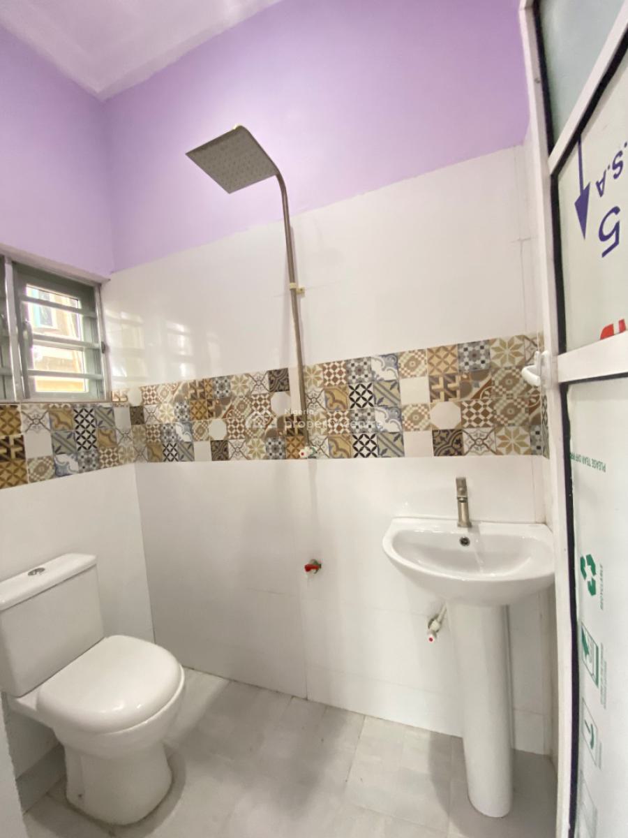 2 Bedroom Apartment, Ogombo, Ogombo, Ajah, Lagos, Flat / Apartment for Rent